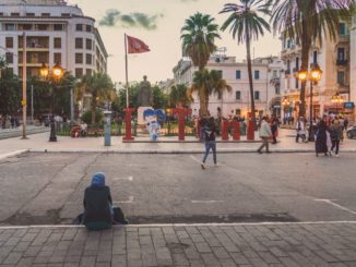Une animée rue de Tunis.